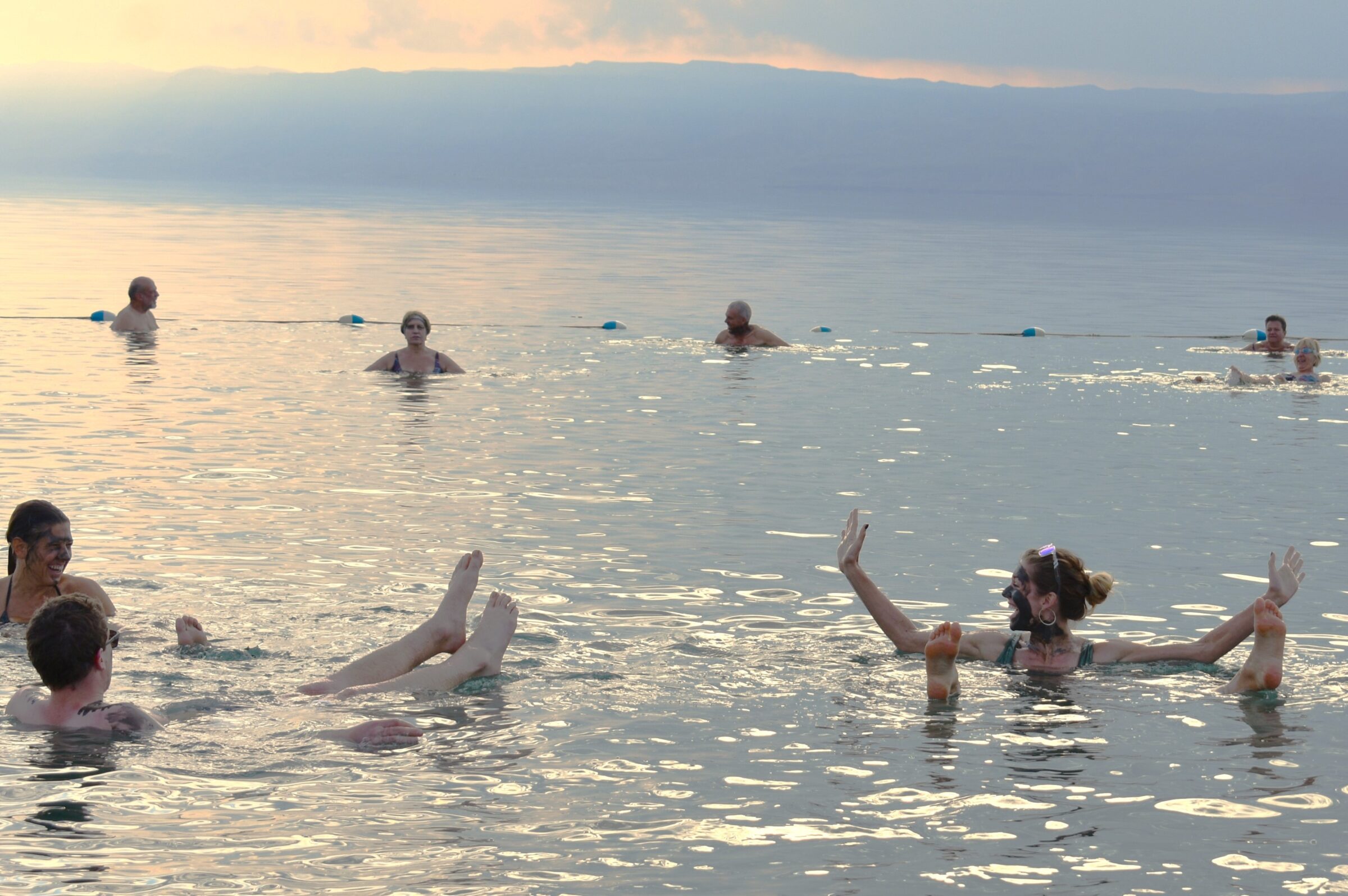 Dead Sea - Floating 4 (zoom)